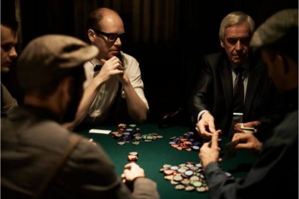 ポーカー大会参加費の設定について